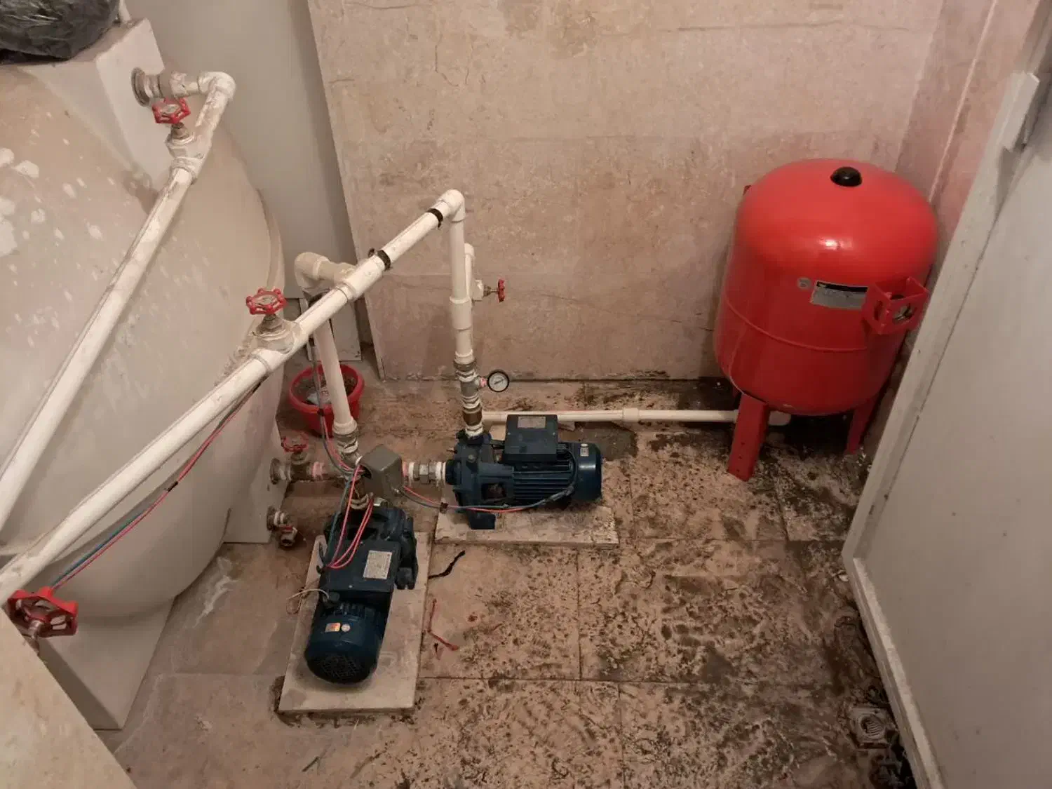 تعمیرونصب سیستم آب رسانی|خدمات پیشه و مهارت|اراک, |دیوار