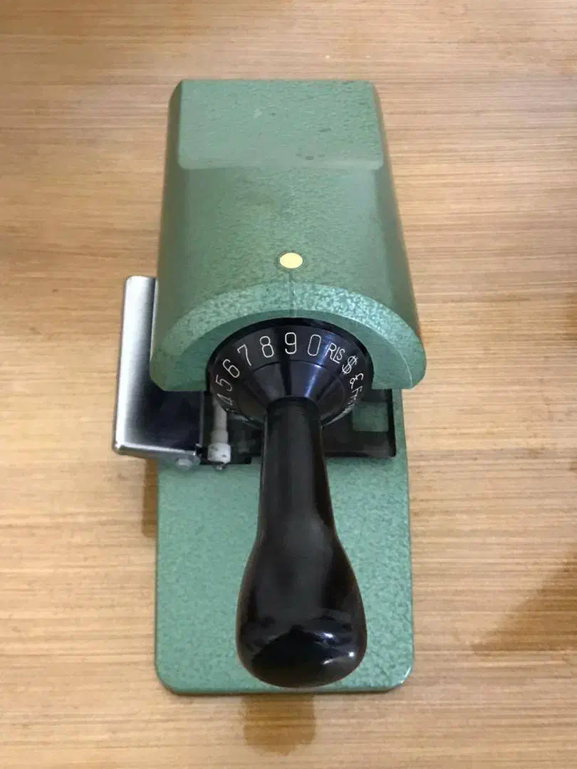 دستگاه پرفراژ چک نیپو|ماشین‌آلات صنعتی|تکاب, |دیوار