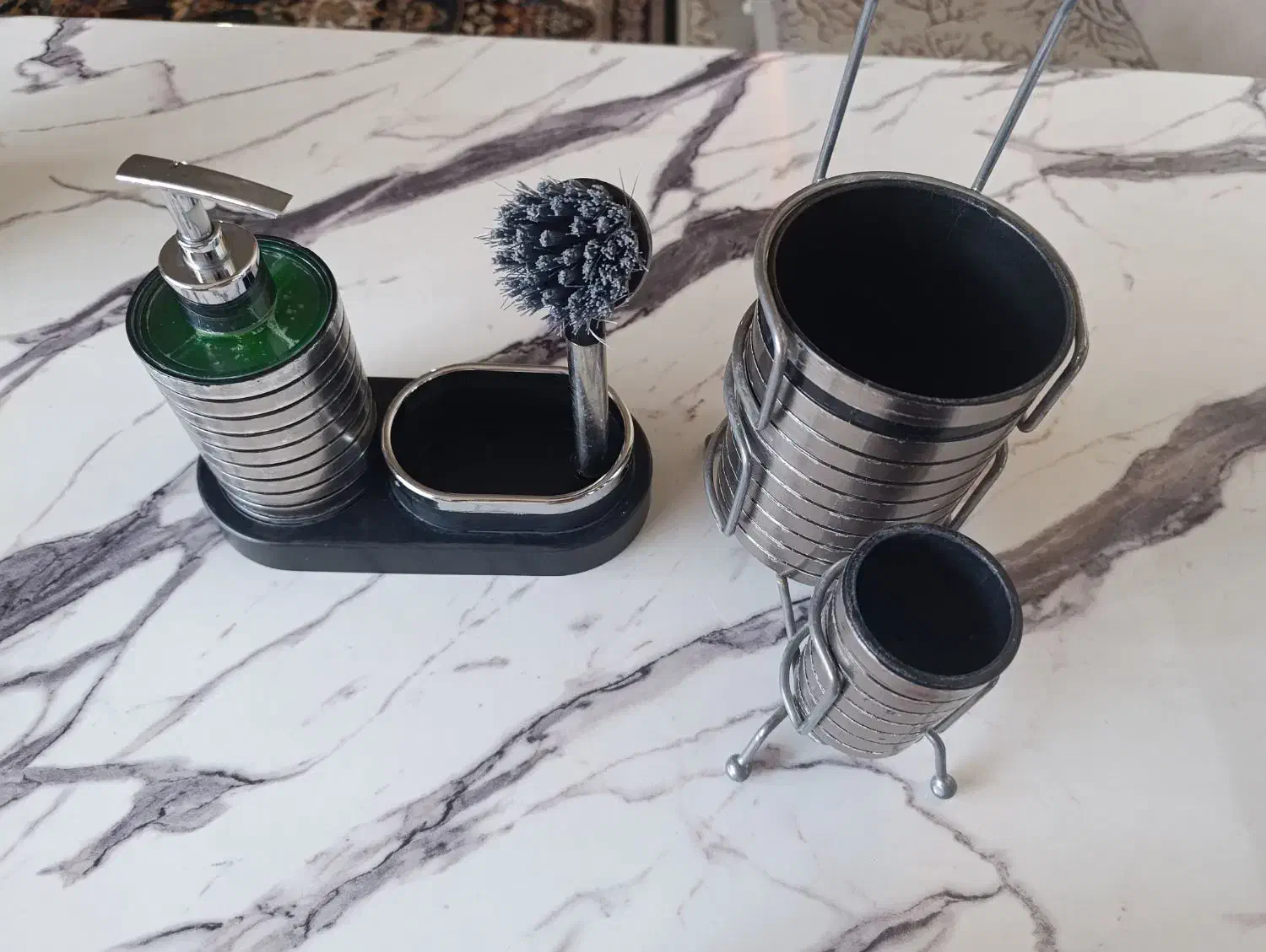 جاقاشقی|آب‌چکان و نظم‌دهنده ظروف|دورود, |دیوار