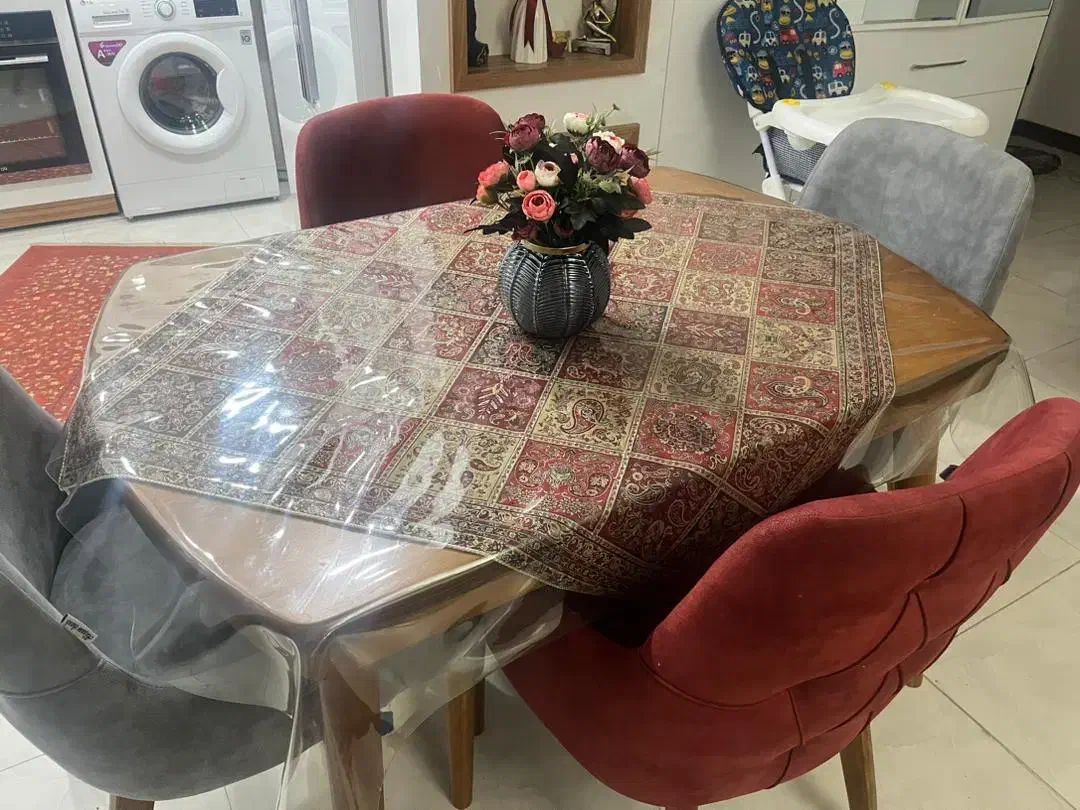 میز ناهار خوری 4نفره در حد نو چوب راش|میز و صندلی غذاخوری|شیراز, فضل‌آباد|دیوار