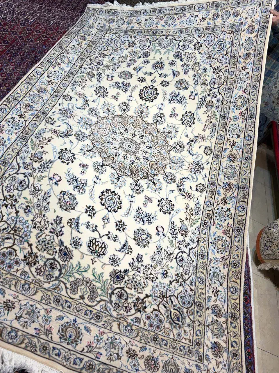 قالیچه تک نایین پرده ای در۲طرح مختلف|فرش|کرج, کوی امامیه|دیوار