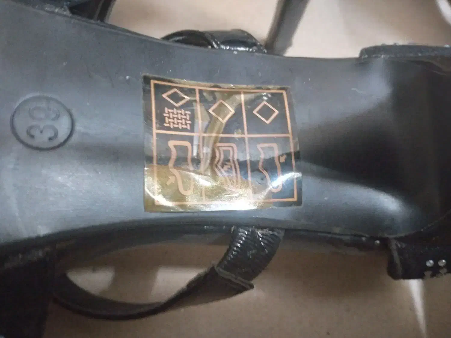 کفش مجلسی سایز ۳۹ تمز|کیف، کفش، کمربند|حبیب آباد, |دیوار