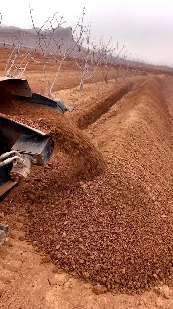 ترنچر کانال کن ، چالکود کود زیرسطحی ، بیل مکانیکی|خدمات باغبانی و درختکاری|یزد, |دیوار