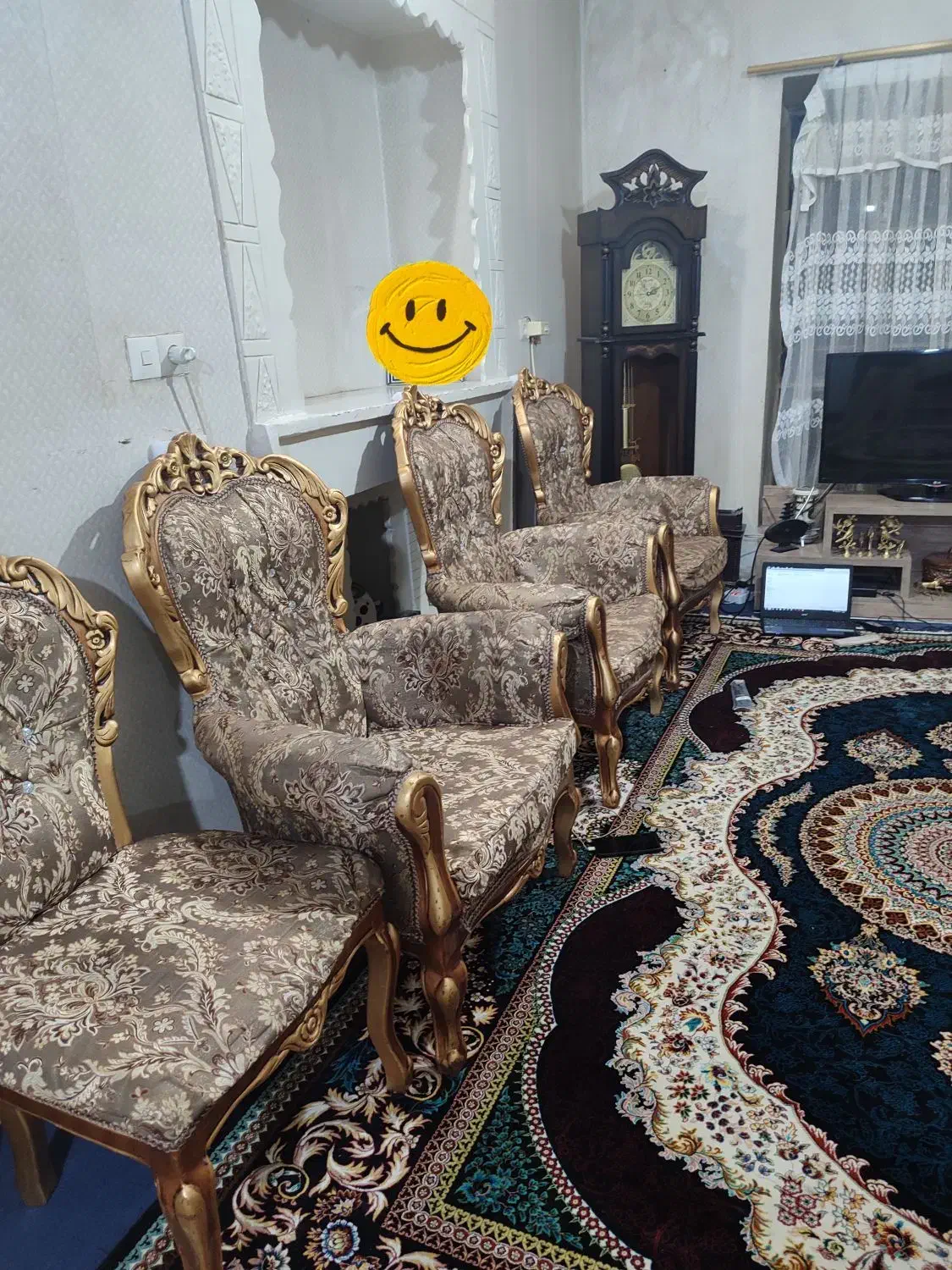 مبل ۹نفره سلطنتی به همراه میز عسلی|مبلمان خانگی و میز عسلی|اراک, |دیوار