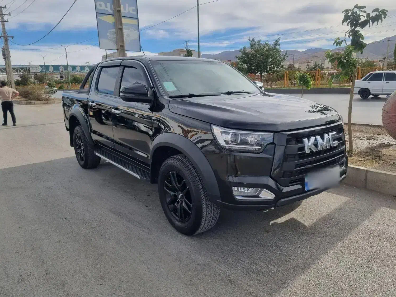 کی ام سی|خودرو سواری و وانت|همدان, |دیوار