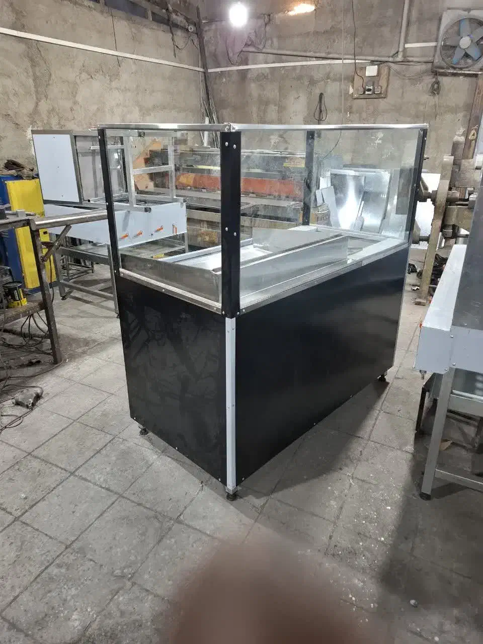 فر ساندویچی معمولی و مرکب|کافی‌شاپ و رستوران|تهران, باشگاه نفت|دیوار