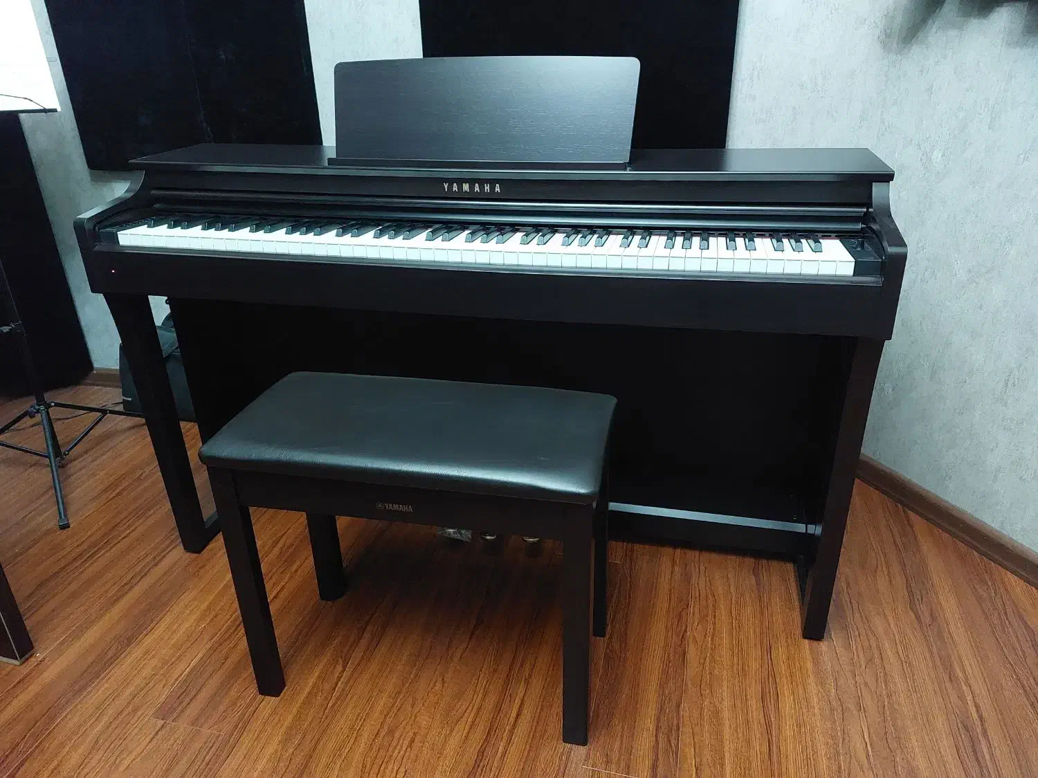 پیانو یاماها CLP-625 رزوود|پیانو، کیبورد، آکاردئون|تبریز, |دیوار