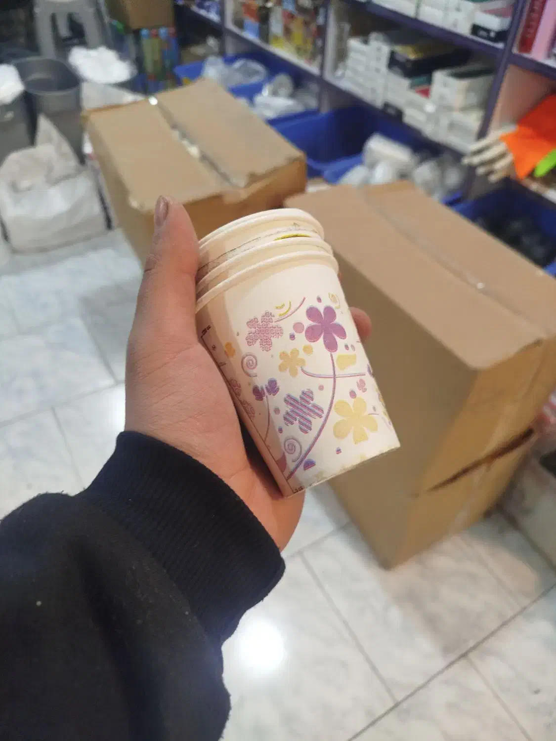 لیوان کاغذی|ظروف نگهدارنده، پلاستیکی، یک‌بارمصرف|خمینی‌شهر, |دیوار