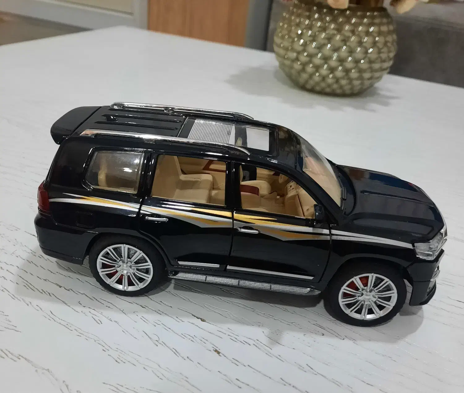 ماشین فلزی تویوتا لندکروز|اسباببازی|سرپل ذهاب, |دیوار