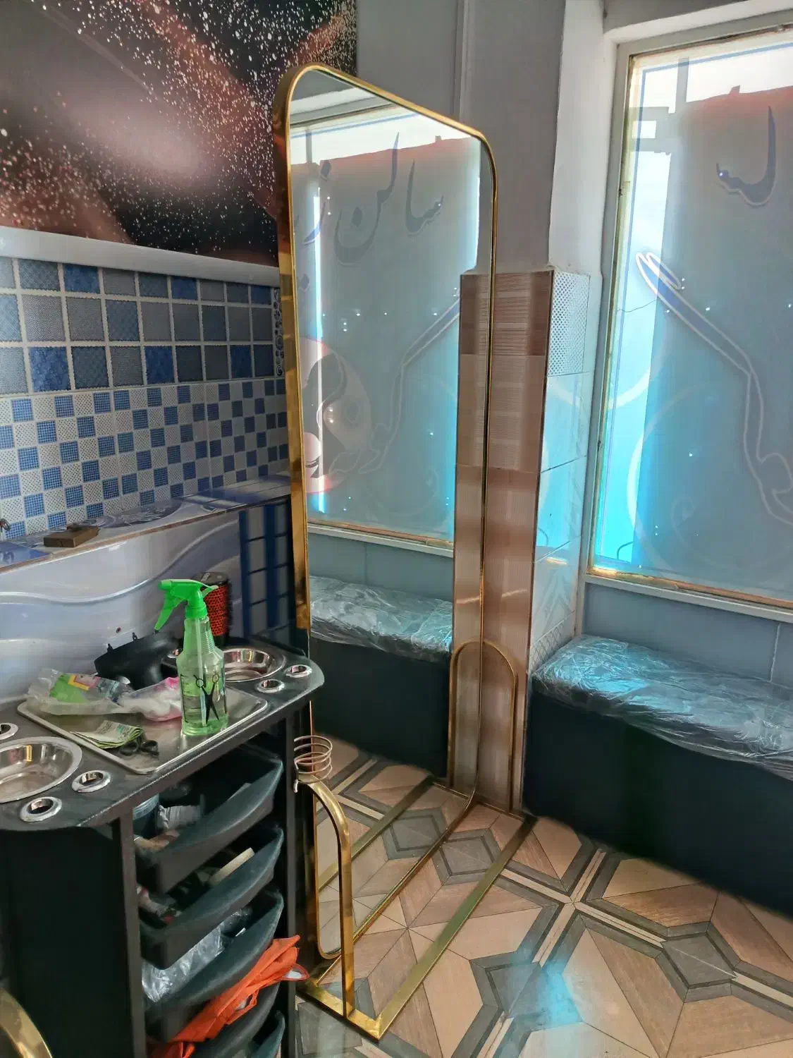 لوازمآرایشگاه|آرایشگاه و سالنهای زیبایی|اهر, |دیوار