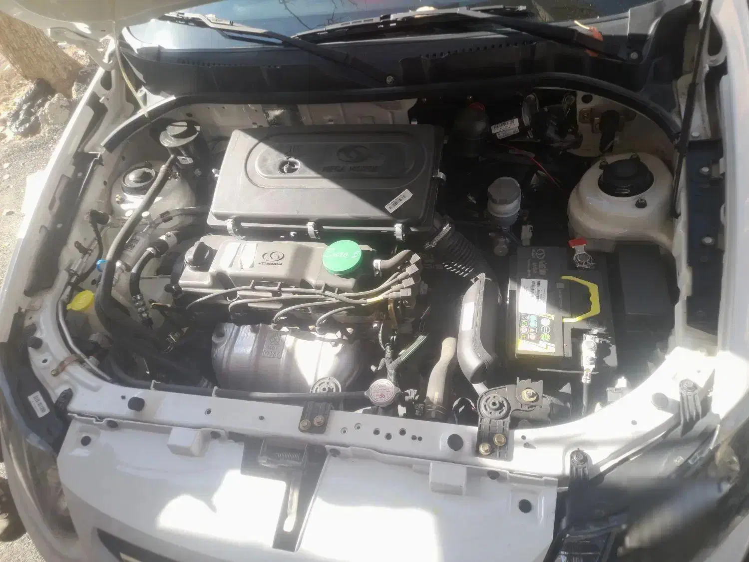 کوییک سفید قرمز|خودرو سواری و وانت|سنقر, |دیوار