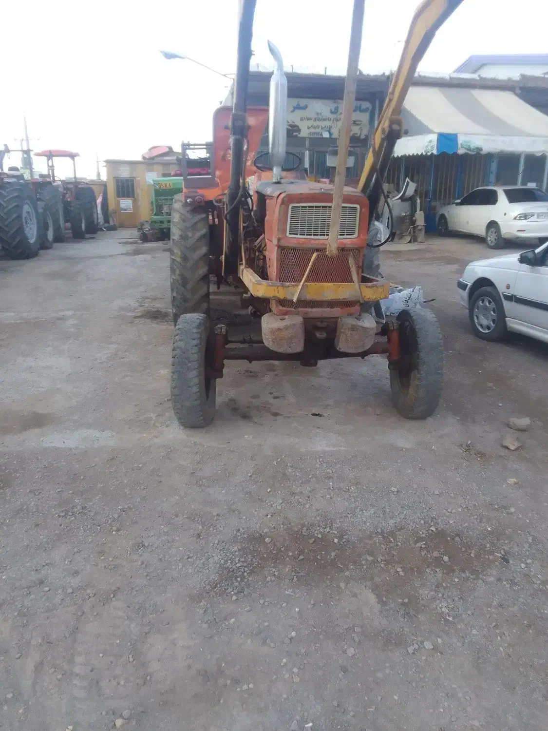 تراکتور رومانی با بیل جلو|خودرو سنگین|اهر, |دیوار