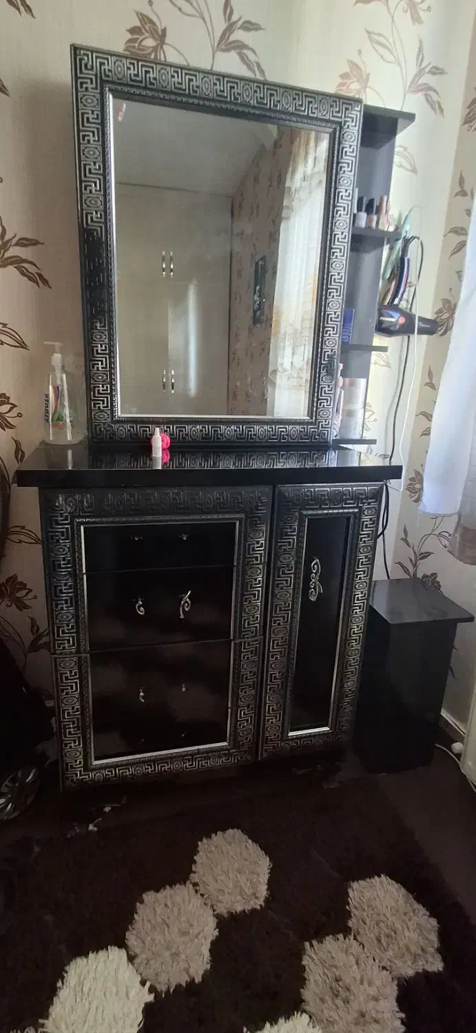 تخت و دِراور|تخت و سرویس خواب|اردبیل, |دیوار