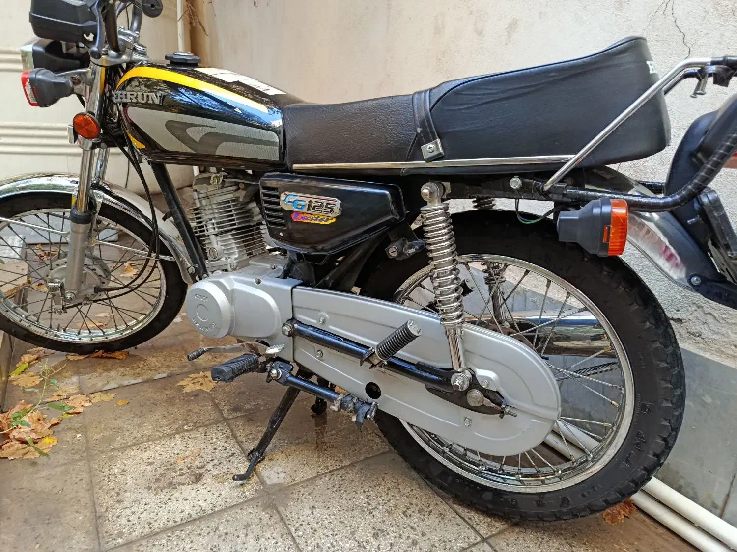 موتور هوندا ۸۲|موتورسیکلت|گلستان (تهران), |دیوار