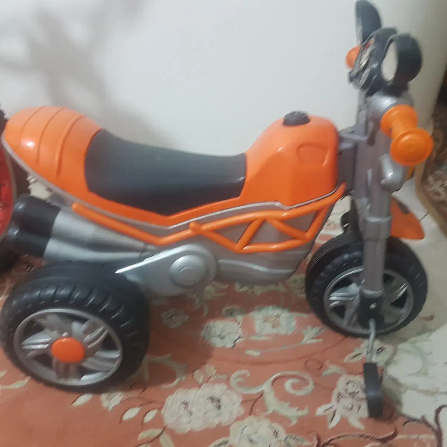 موتور اسباب بازی موزیکال و تمیز|اسباببازی بچه|محمدشهر, محمدشهر|دیوار