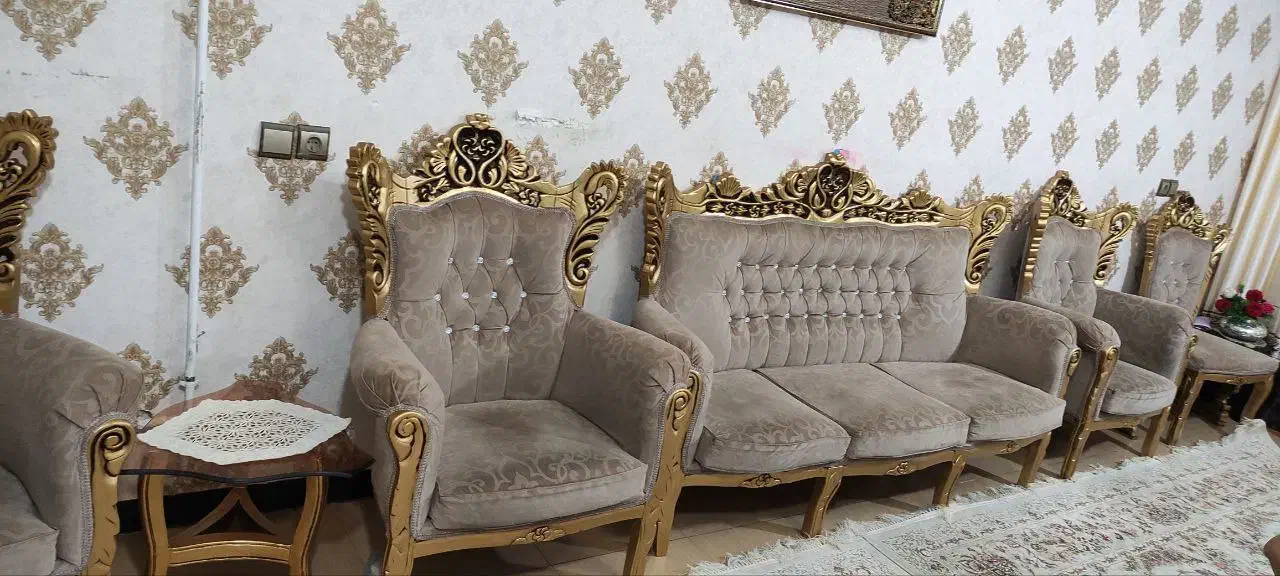 فروش مبل سلتنطی..وراحتی سه نفره|مبلمان خانگی و میز عسلی|کرمانشاه, |دیوار