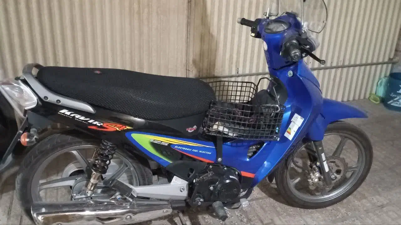 موتور بی کلاج کویر ۱۴۰۱|موتورسیکلت|اصفهان, فجر|دیوار