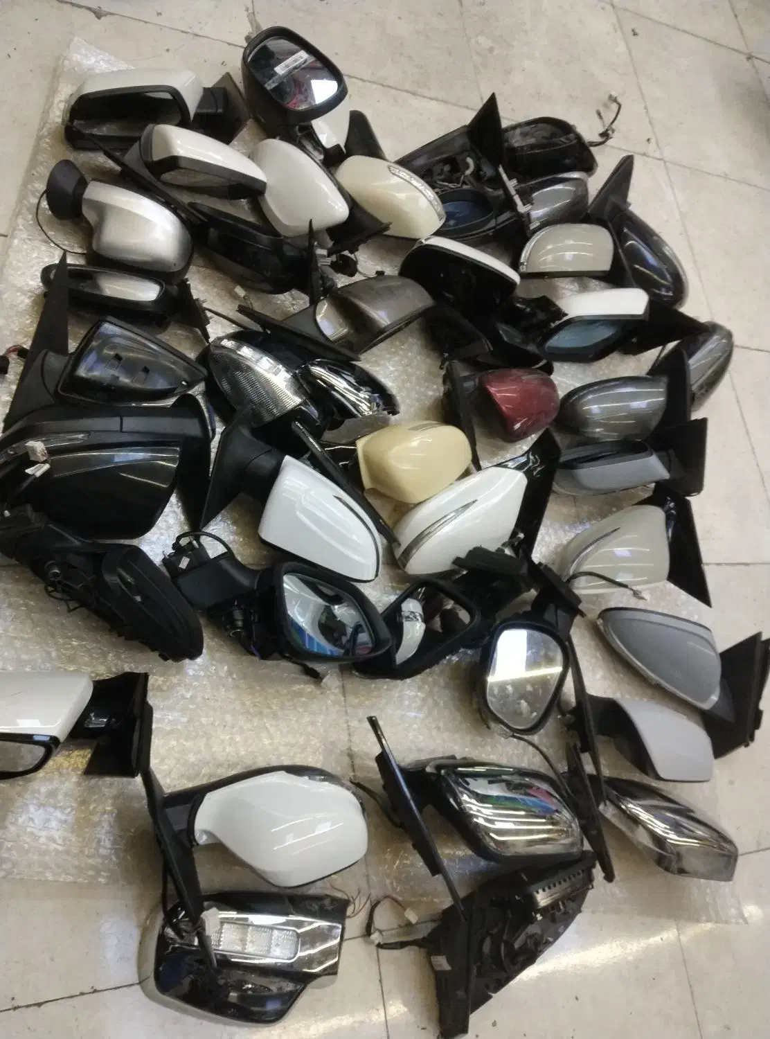 تعمیرات وکلیه لوازم جانبی اینه بغل وفروش اینه نادر|قطعات یدکی و لوازم جانبی|شیراز, گود خزینه|دیوار