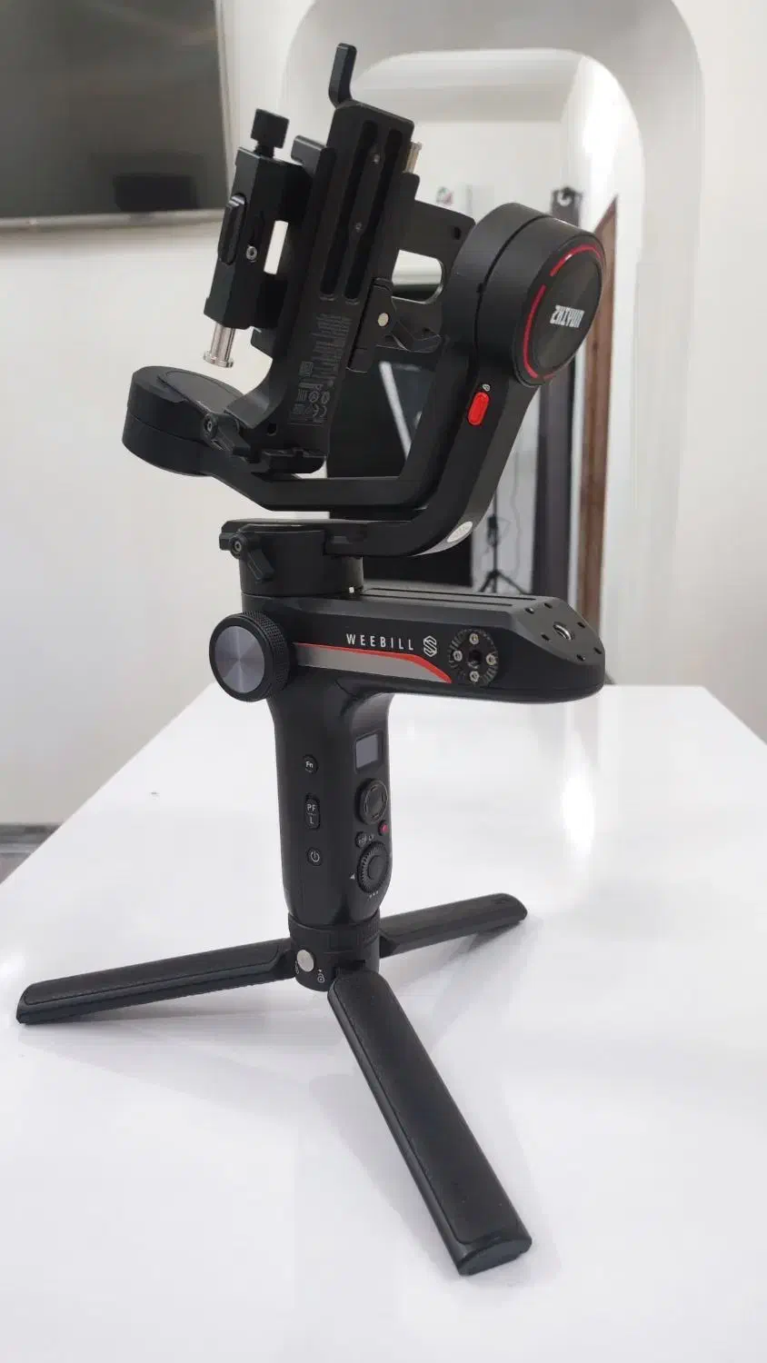 گیمبال (لرزشگیر) دوربین zhyiun weebil s در حد نو|دوربین عکاسی و فیلمبرداری|بوشهر, |دیوار