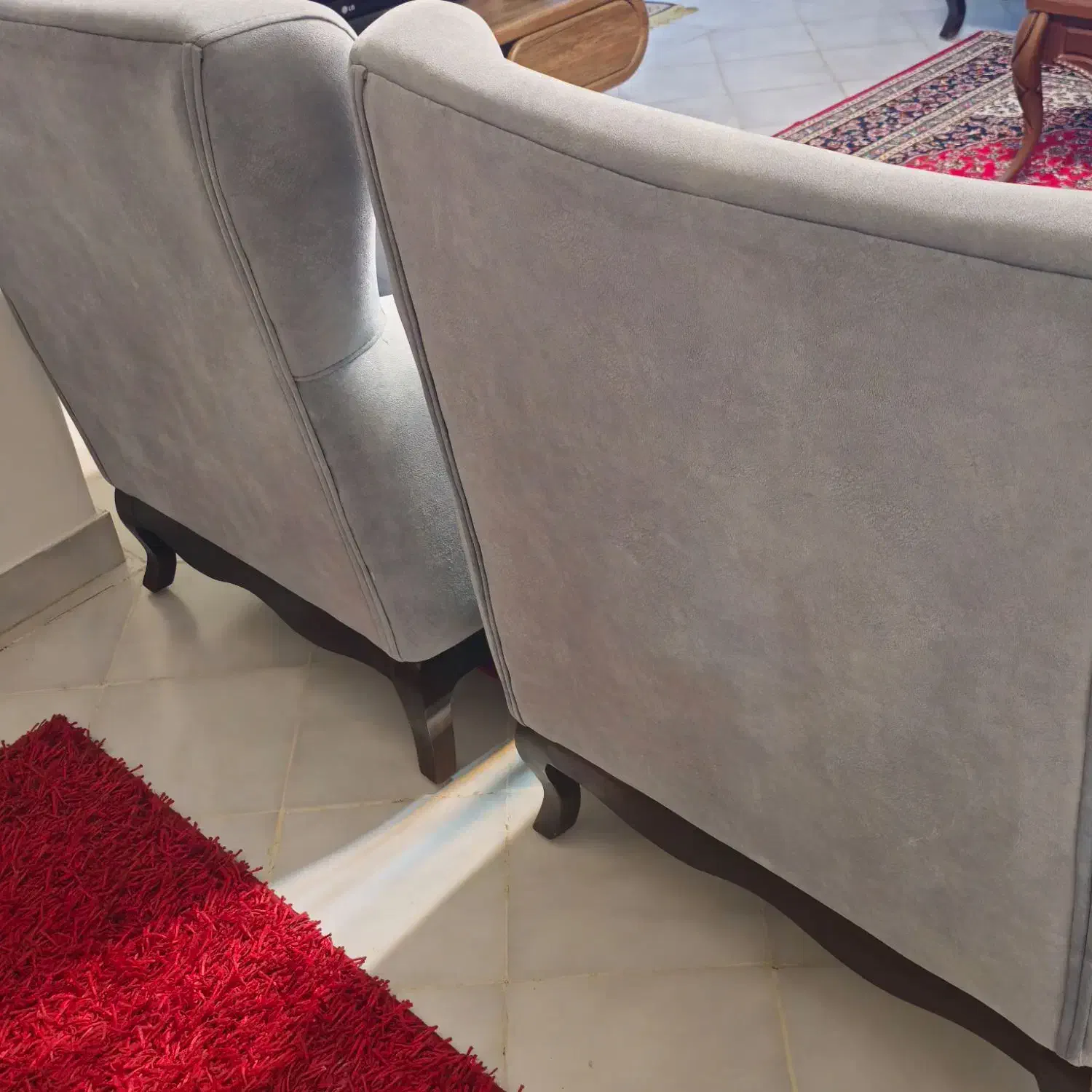 مبل تک نفره ۲ عدد کاملا سالم|مبلمان خانگی و میز عسلی|رشت, استقامت ۱|دیوار