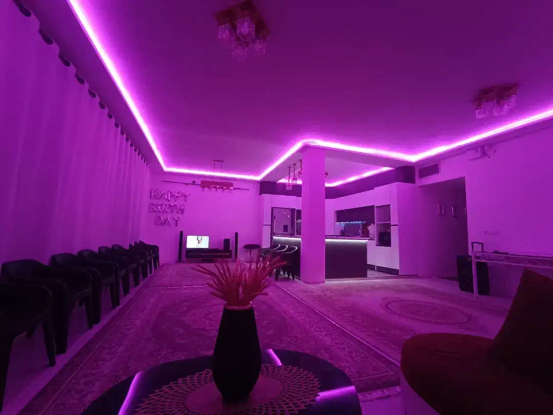 باغ استخر دار قیمت مناسب|اجارهٔ کوتاهمدت ویلا و باغ|شیراز, جمال آباد|دیوار