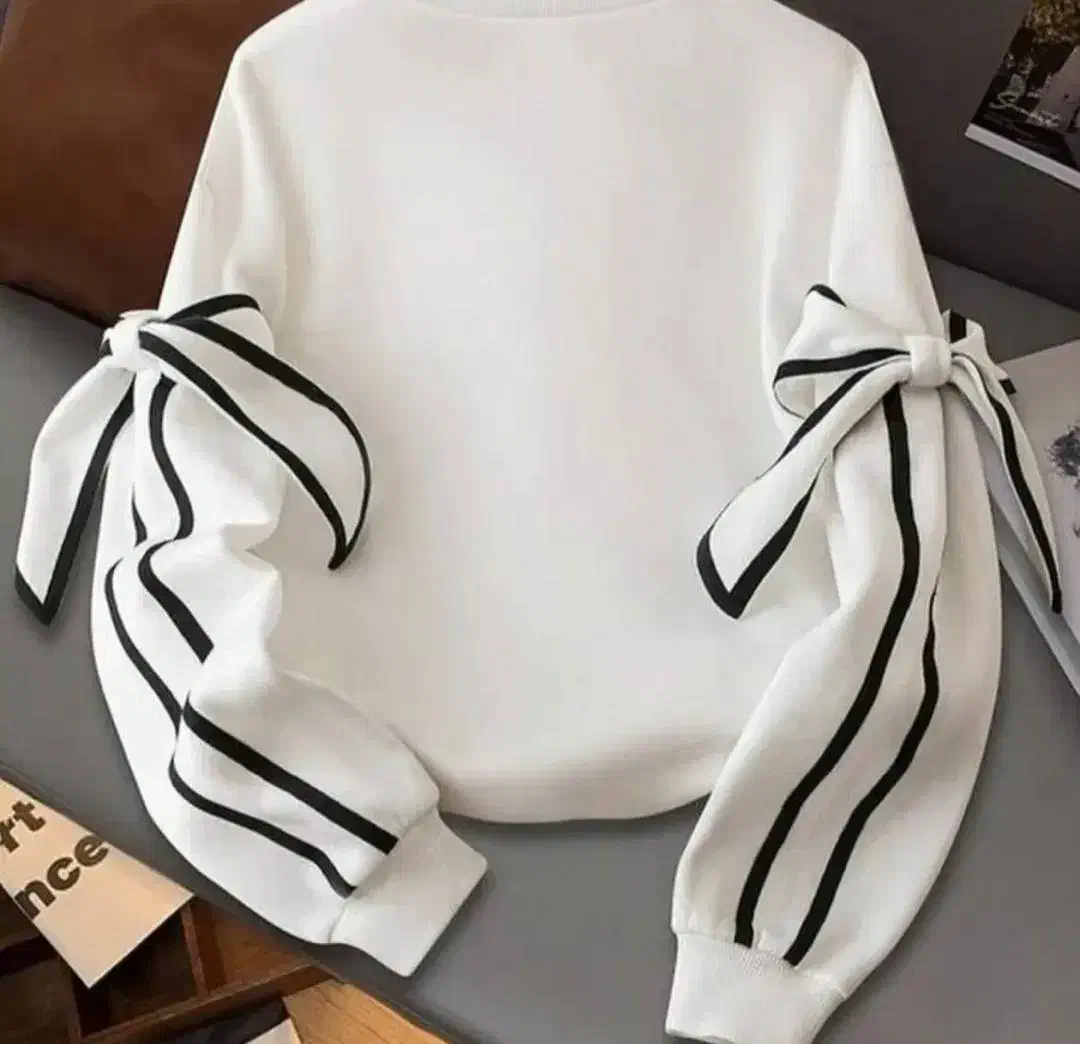 دورس تو کرکی و باکسی کلاهدار|لباس|سلماس, |دیوار