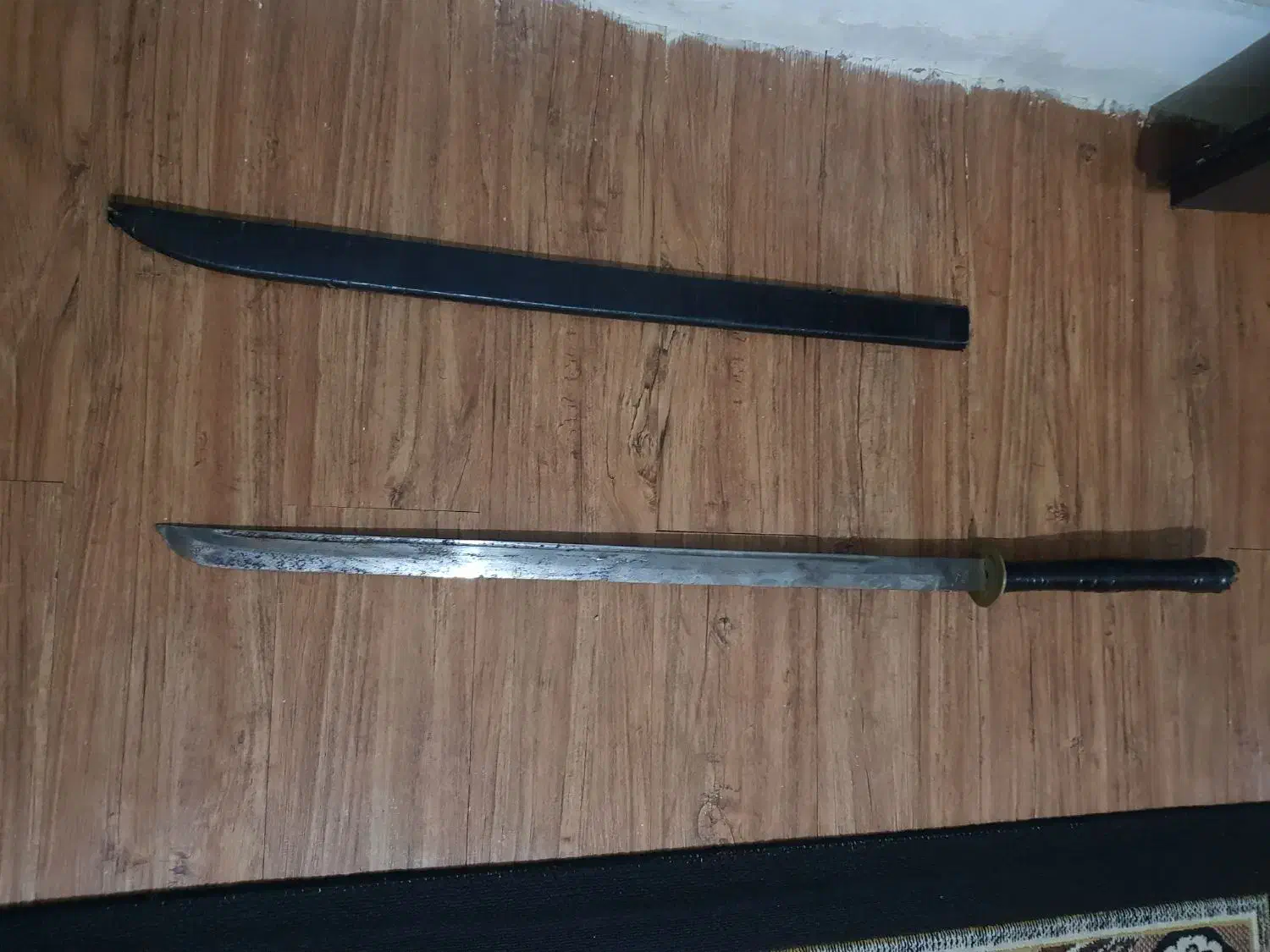 شمشیر قدیمی|کلکسیون اشیاء عتیقه|رشت, دیلمان|دیوار