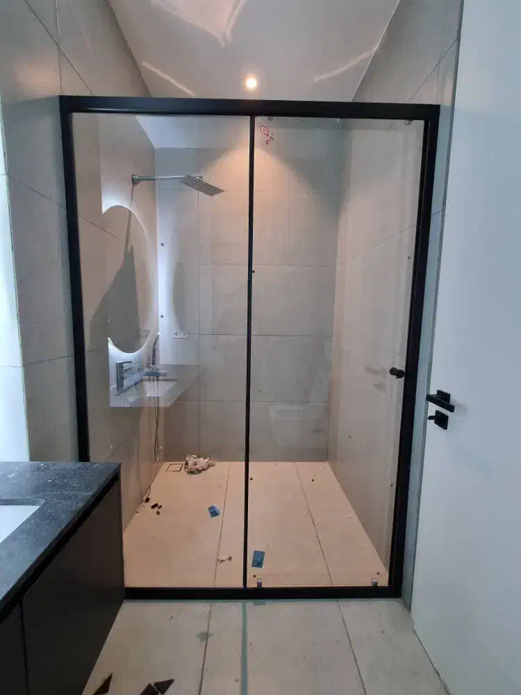 درب حمام مستر ، نرده ، جان پناه تراس|مصالح و تجهیزات ساختمان|خمام, |دیوار