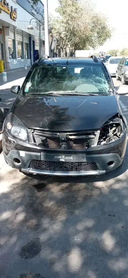 رنو ساندرو استپ‌وی اتوماتیک، مدل ۱۳۹۵|خودرو سواری و وانت|مشهد, کوشش|دیوار