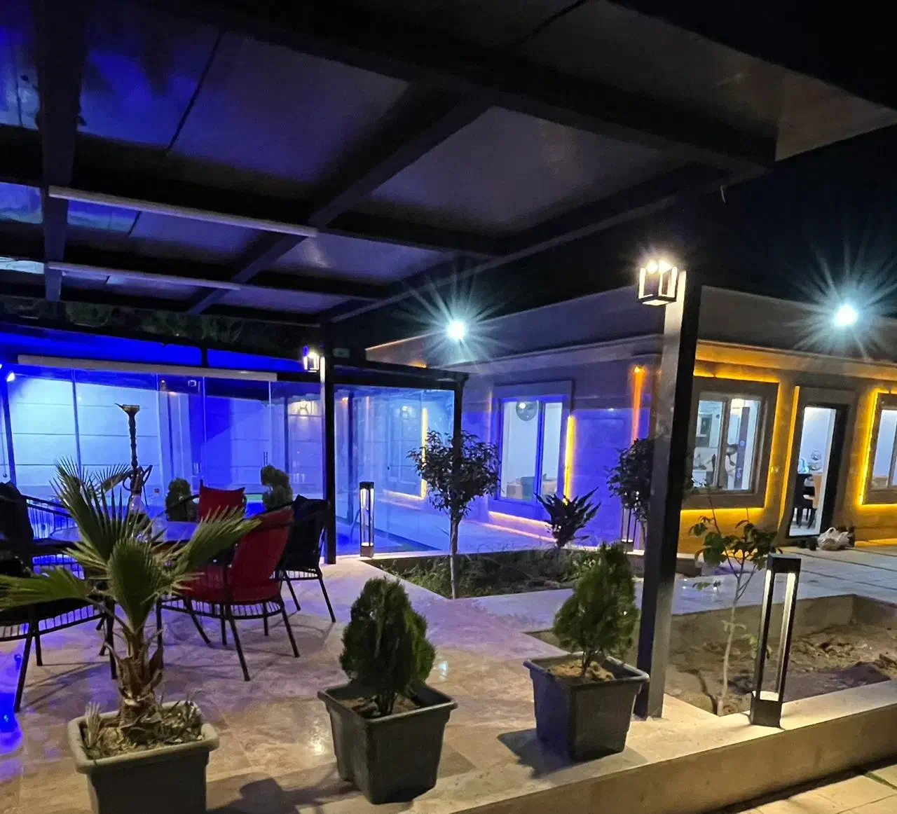 اجاره ویلا ( استخر سرپوشیده ) نصف روز و روز کامل|اجارهٔ کوتاهمدت ویلا و باغ|شهریار, شهرک وائین|دیوار