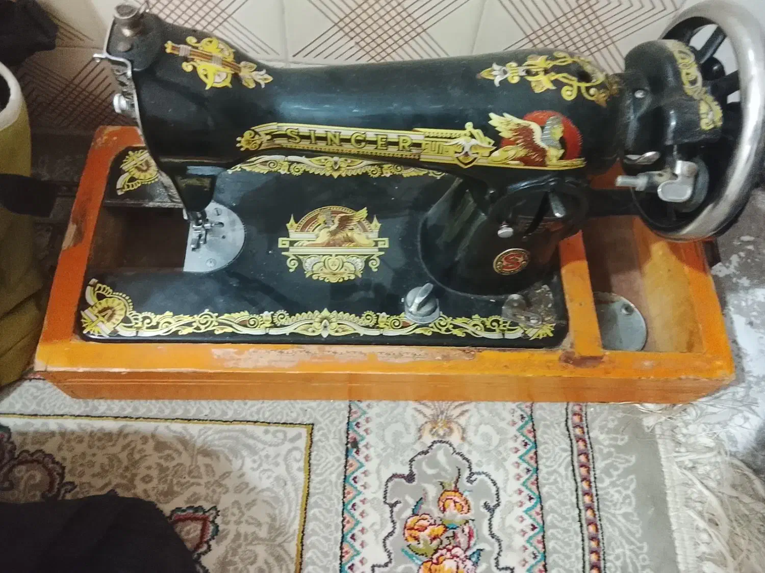 چرخ خیاطی سینجر|چرخ خیاطی و ریسندگی|بومهن, |دیوار