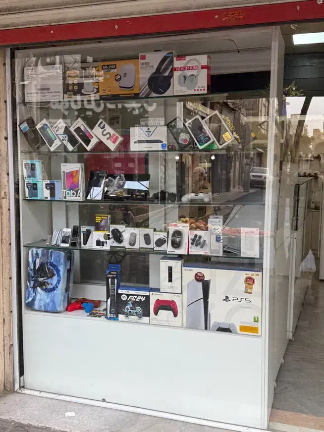 دکور ام دی اف موبایل فروشی در حد نو|فروشگاه و مغازه|ری, سیزده آبان|دیوار