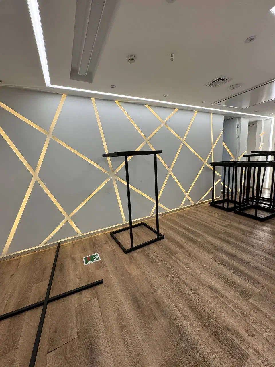 ۲۶۰متر اداری بر اقدسیه|اجارهٔ دفتر کار، اتاق اداری، مطب|تهران, اقدسیه|دیوار