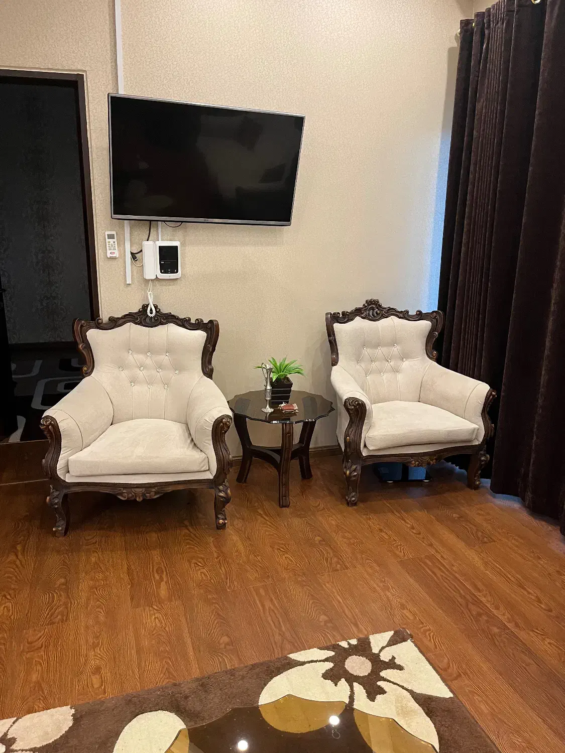 مبل و میز ناهار خوری ۱۲ نفره|مبلمان خانگی و میز عسلی|بندر انزلی, جفرود پایین|دیوار