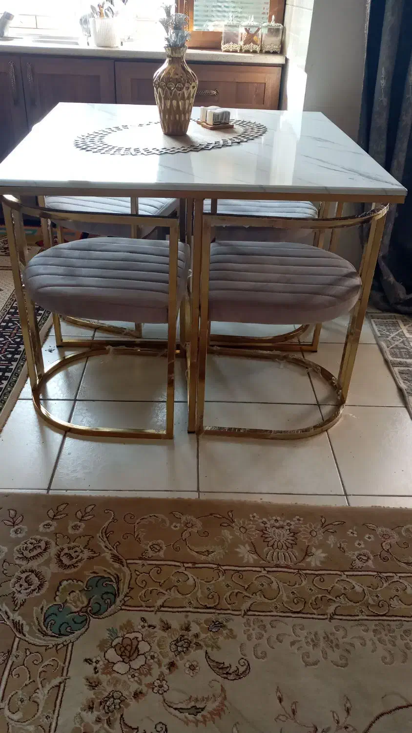 ناهار خوری ۴ نفره|میز و صندلی غذاخوری|پرند, فاز ۵|دیوار