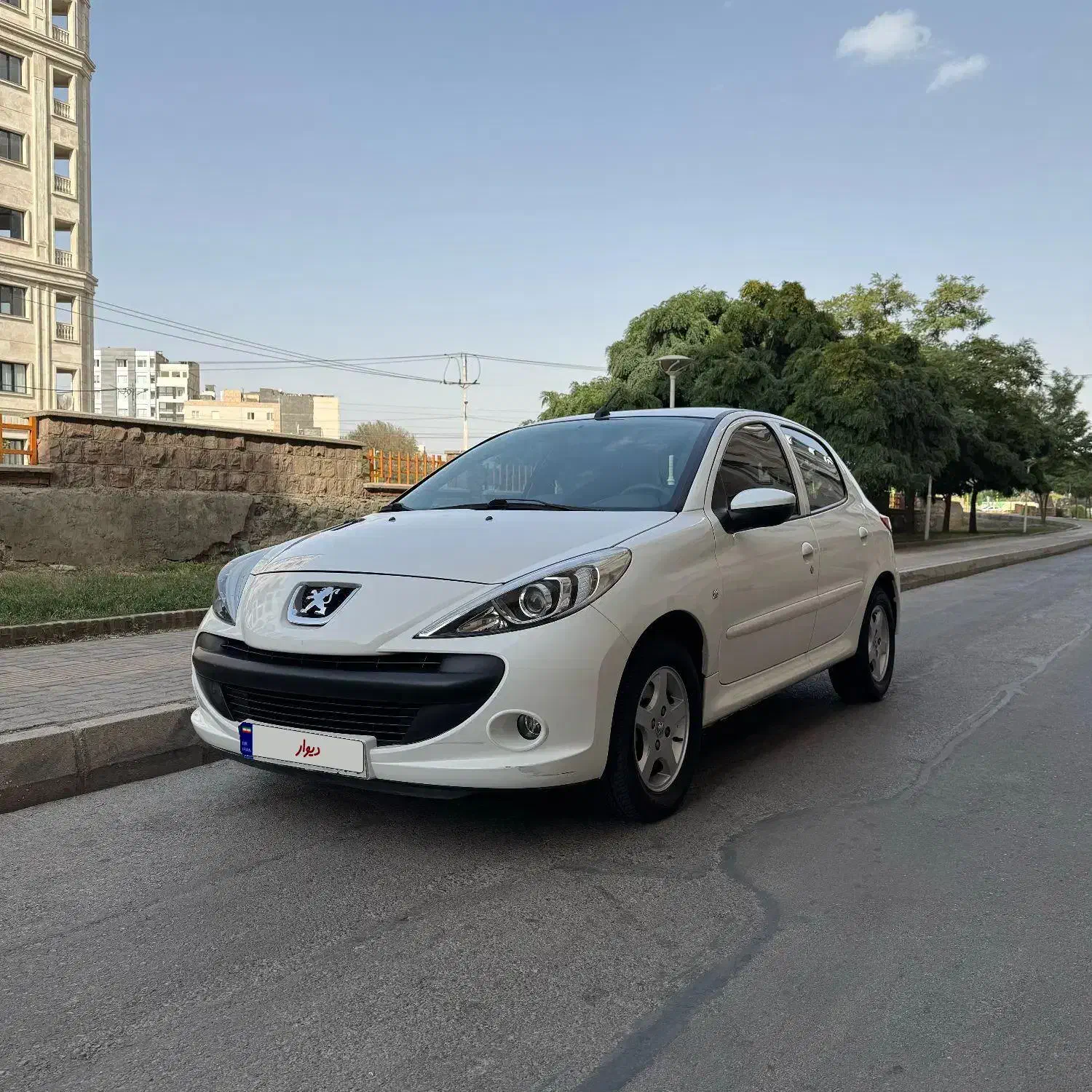 پژو ۲۰۷ مدل ۹۶ بسیار کم کار|خودرو سواری و وانت|مشهد, فردوسی|دیوار
