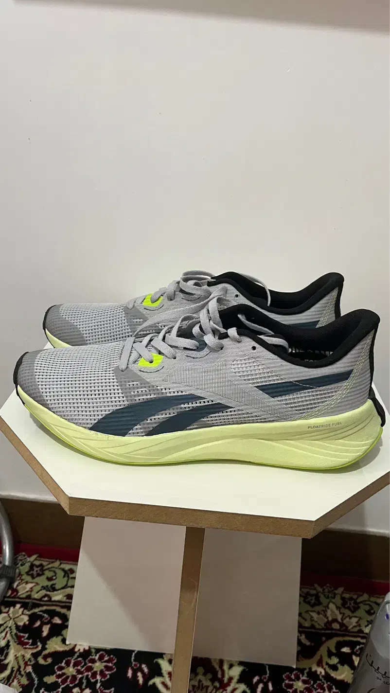 کتونی اورجینال شماره ۴۲ (۲۷ سانت)|کیف، کفش، کمربند|لاهیجان, کوی آزادگان|دیوار