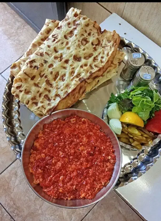 نیازمند نیرو|استخدام خدمات فروشگاه و رستوران|شیراز, شاهچراغ|دیوار
