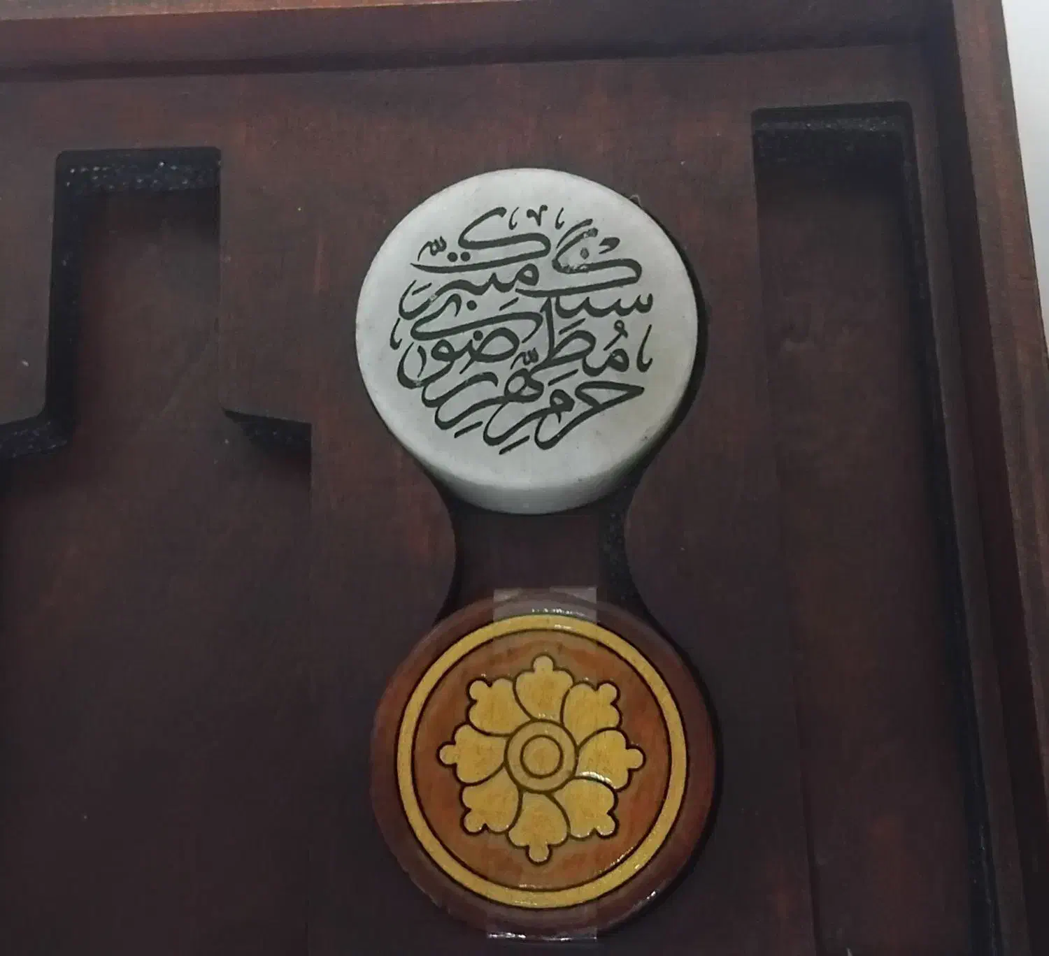 نگین انگشتر و سنگ حرم امام رضا علیه السلام|جواهرات|اصفهان, منتظرالمهدی|دیوار