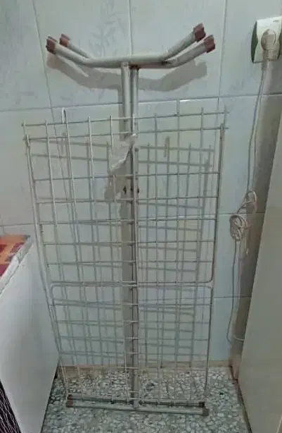 رخت آویز و بند رخت|بندرخت و رخت‌آویز|نجف‌آباد, گلدشت|دیوار