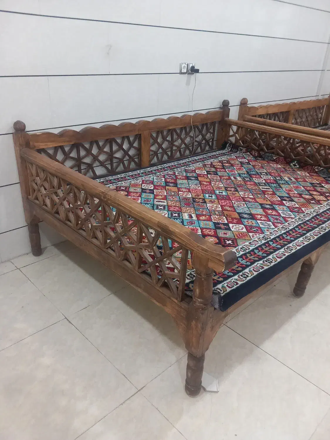 تخت سنتی|مبلمان خانگی و میز عسلی|کوهدشت, |دیوار