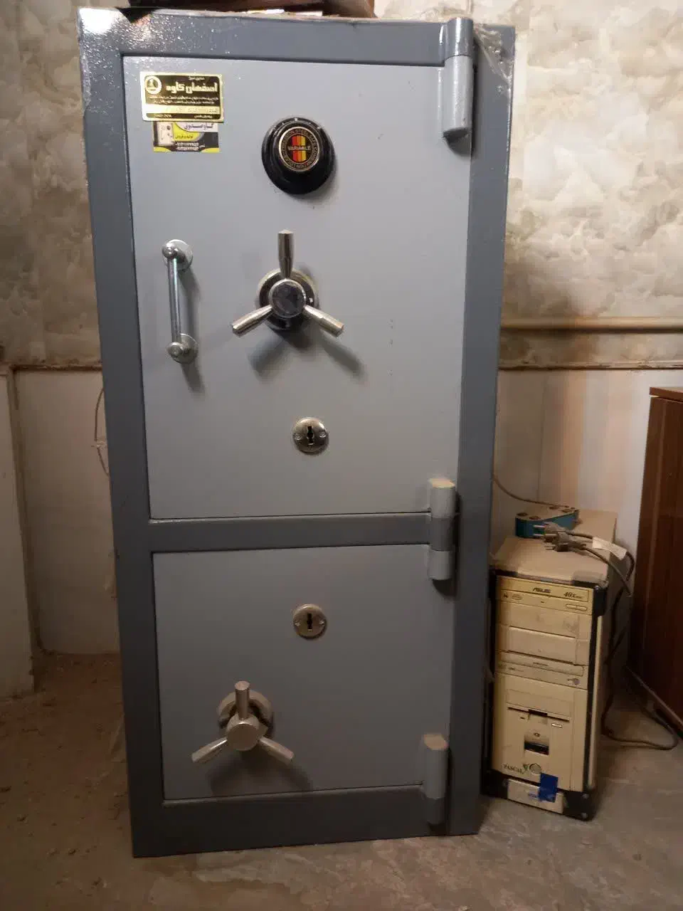 فروش گاوصندوق زیر قیمت بازار|ابزارآلات|خمینی‌شهر, |دیوار