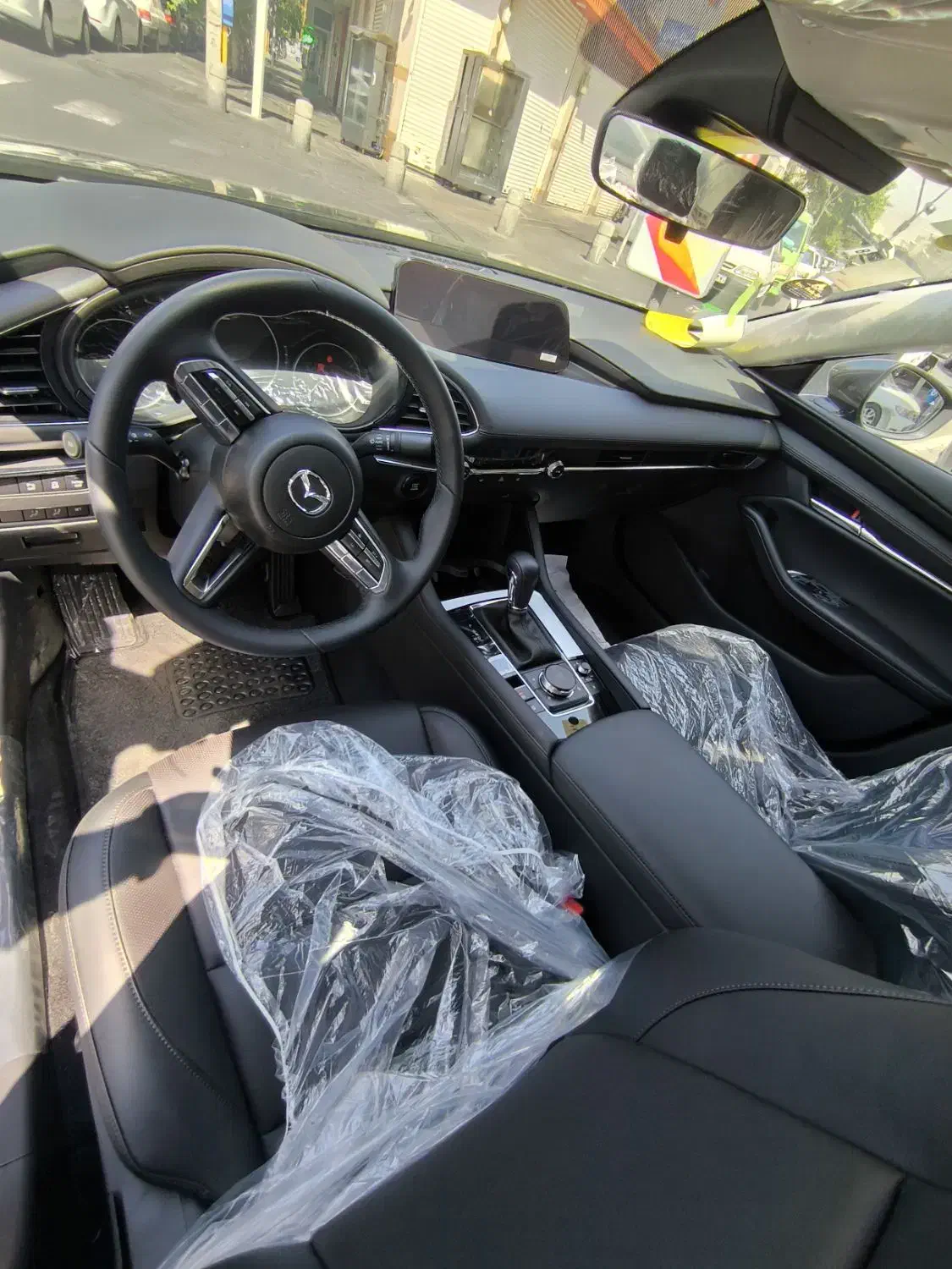 مزدا 3 وارداتی .. مارون ، مشکی            مدل 2025|خودرو سواری و وانت|تهران, تهران‌ویلا|دیوار