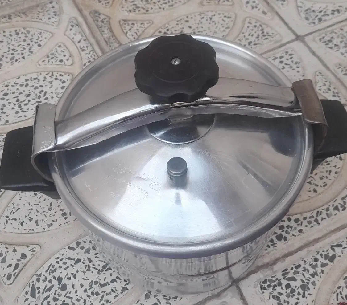 آرام پز|ظروف پخت‌وپز|کنگاور, |دیوار