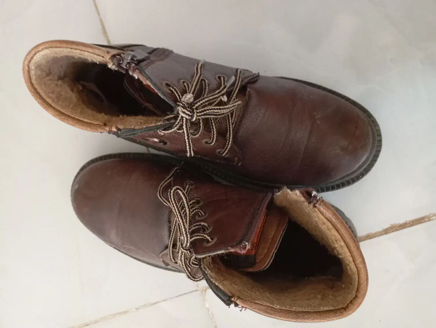 کفش|کیف، کفش، کمربند|جوانرود, |دیوار