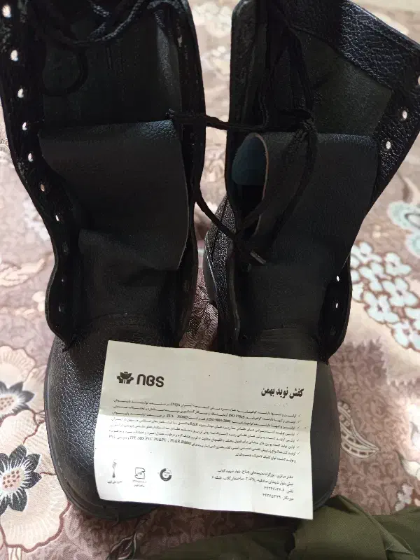 لباس و کفش سربازی نیرو انتظامی|لباس|رفسنجان, |دیوار