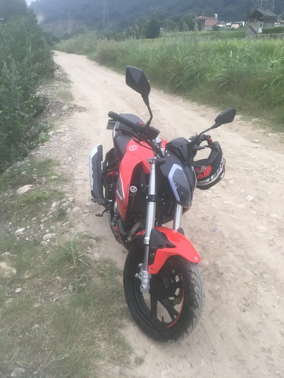 بنلی مدل180s 1402|موتورسیکلت|ساری, |دیوار