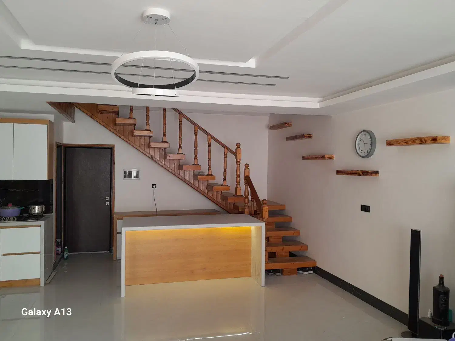 طراحی واجرای انواع کابینت وکمدمسیحا|کتابخانه، شلف، قفسههای دیواری|تهران, اوقاف|دیوار