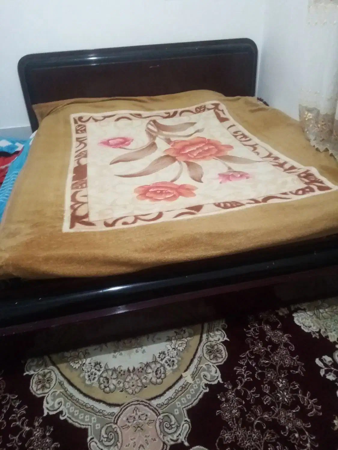 تخت خاب دونفره همراه تشک|تخت و سرویس خواب|زبرخان, |دیوار