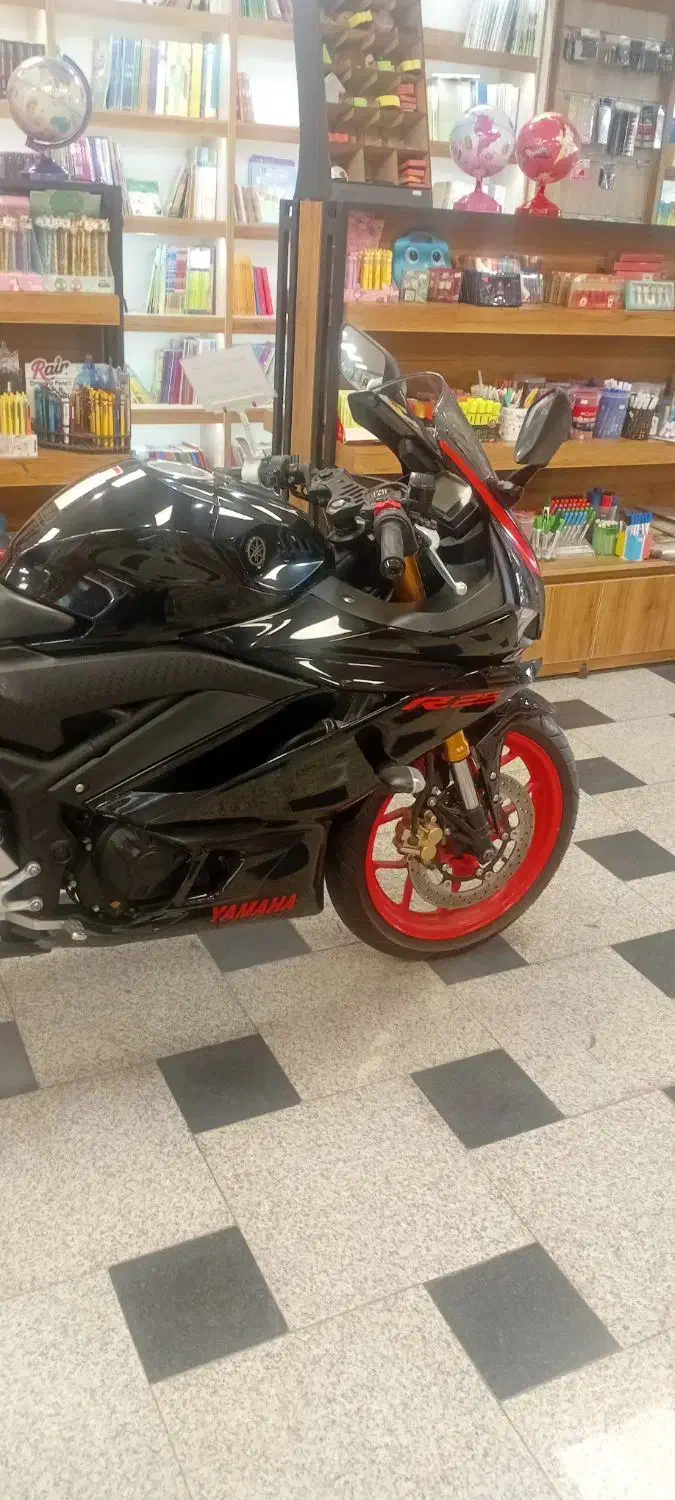 r25|موتورسیکلت|تهران, فلسطین (میدان انقلاب)|دیوار